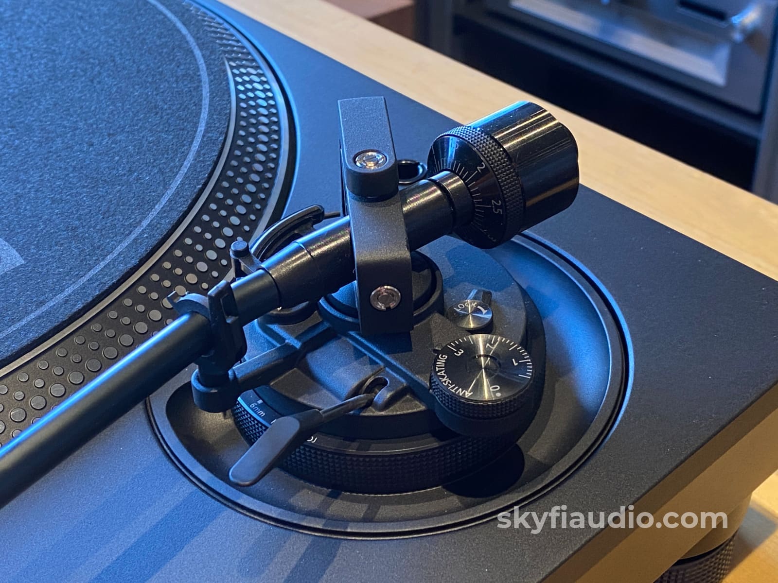 Technics Sl-1200Mk7 - Like New With New Sumiko Cartridge Turntable