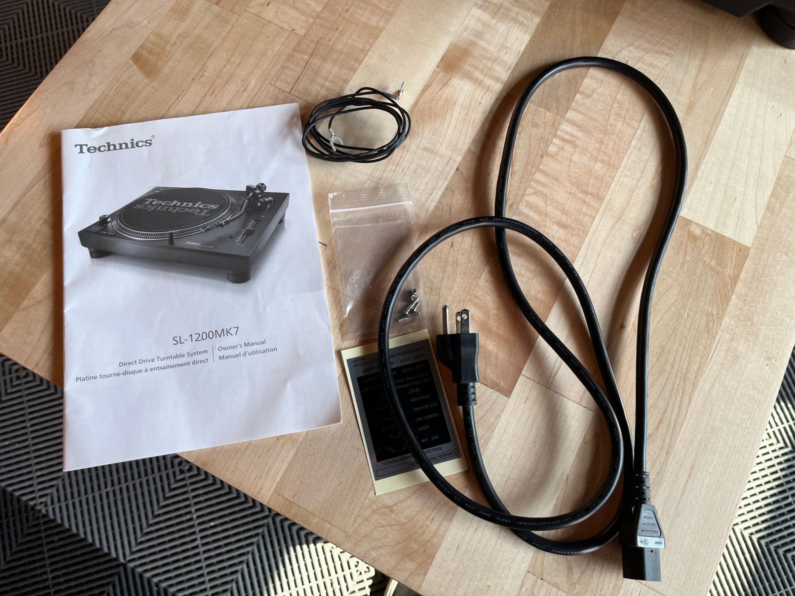 Technics SL-1200MK7 Turntable - W/ New Sumiko Songbird MC Phono Cartridge Turntable