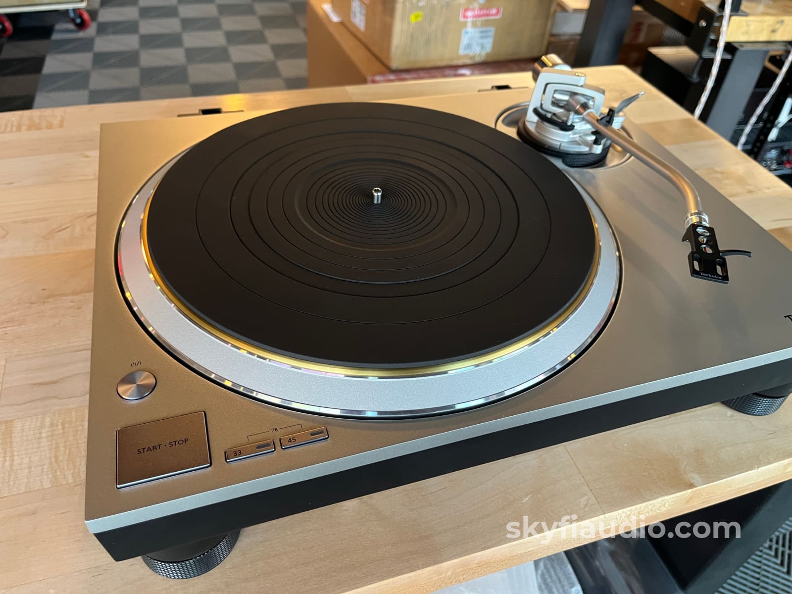 Technics SL-1300G Turntable - Pre-Loved Turntable