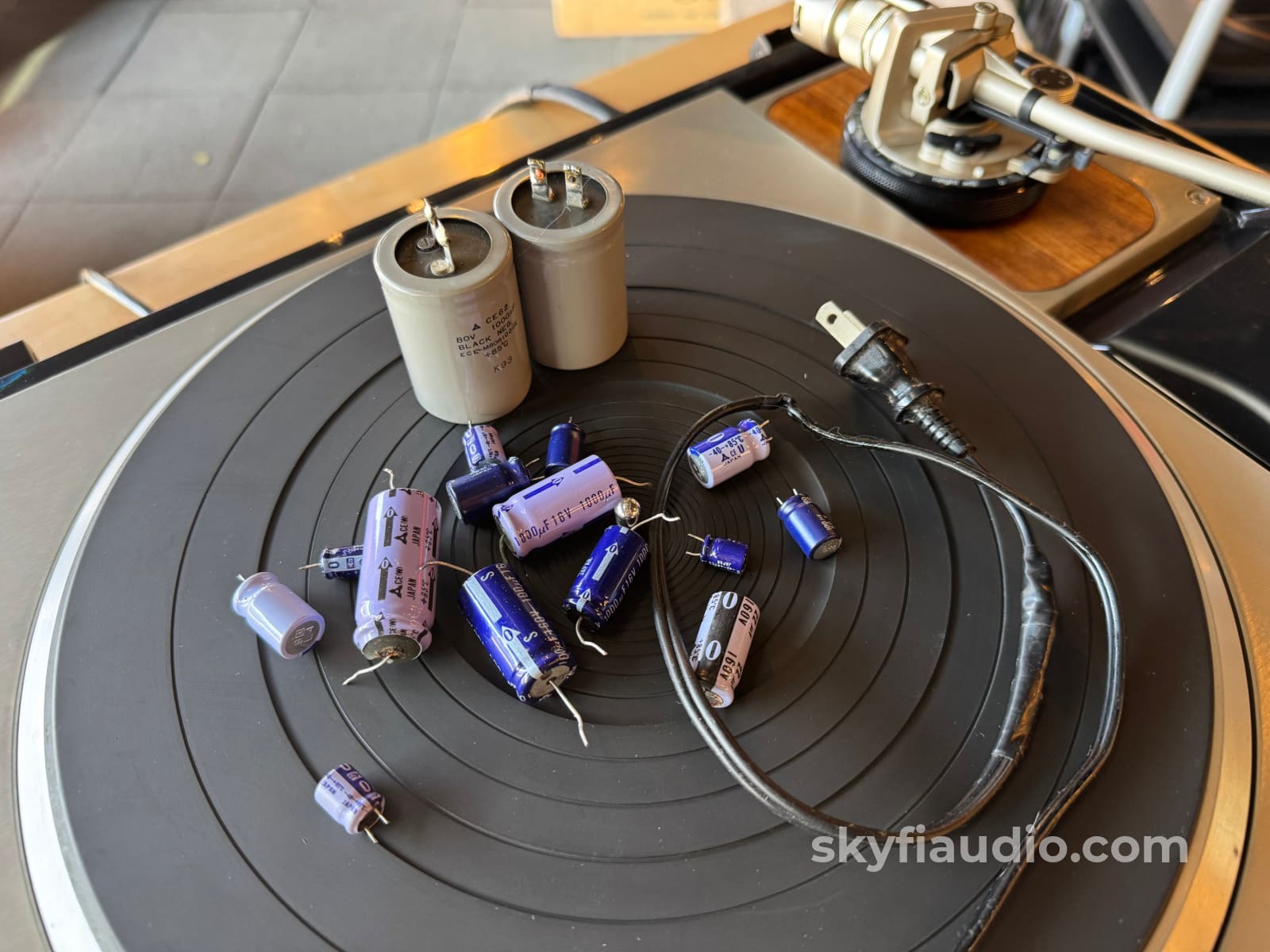 Technics SP-10MK2 Turntable - Serviced - W/ Obsidian Plinth Turntable