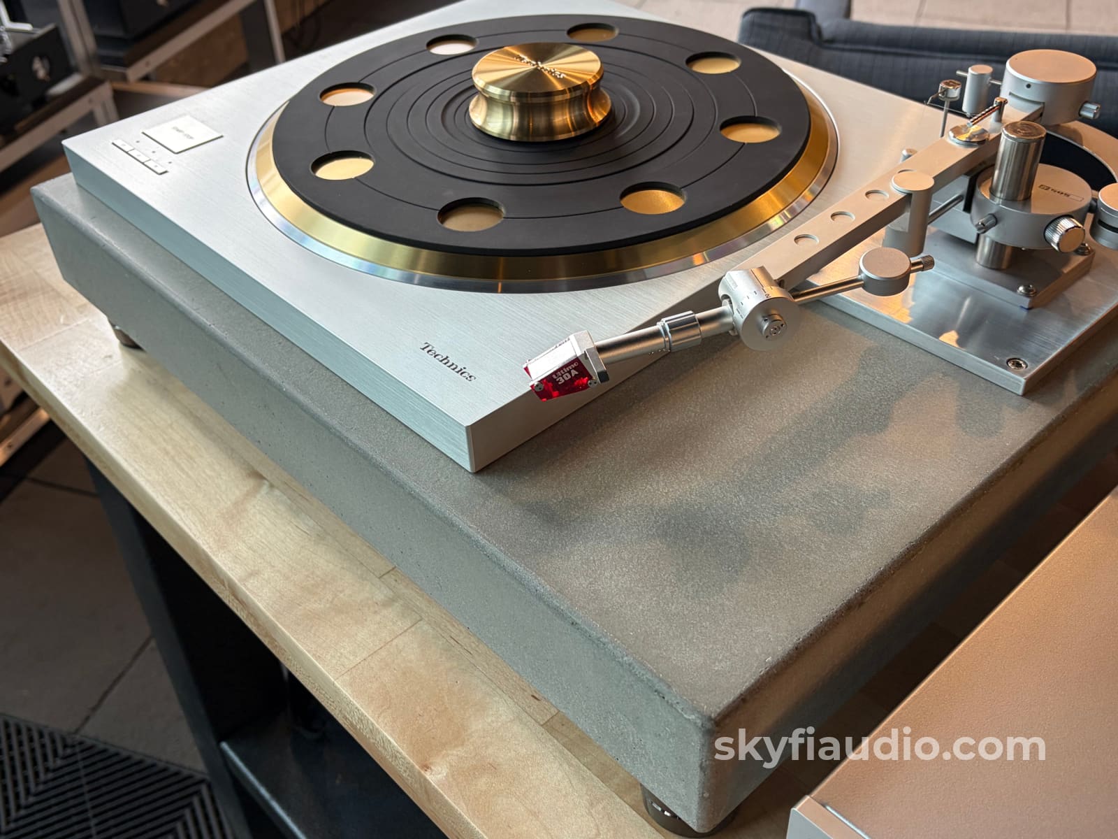 Technics SP-10R Custom Turntable - Concrete Plinth - Dynavector Tonearm Turntable