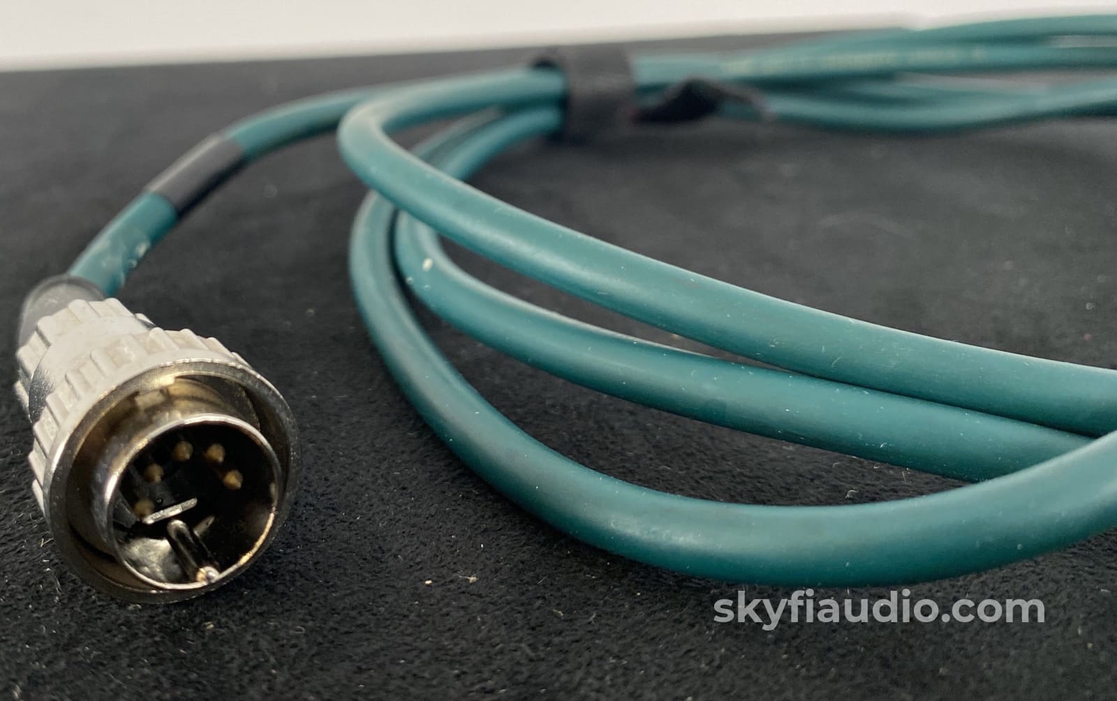 The Chord Company Cobra 2 - Din To Rca Cable 2M Cables