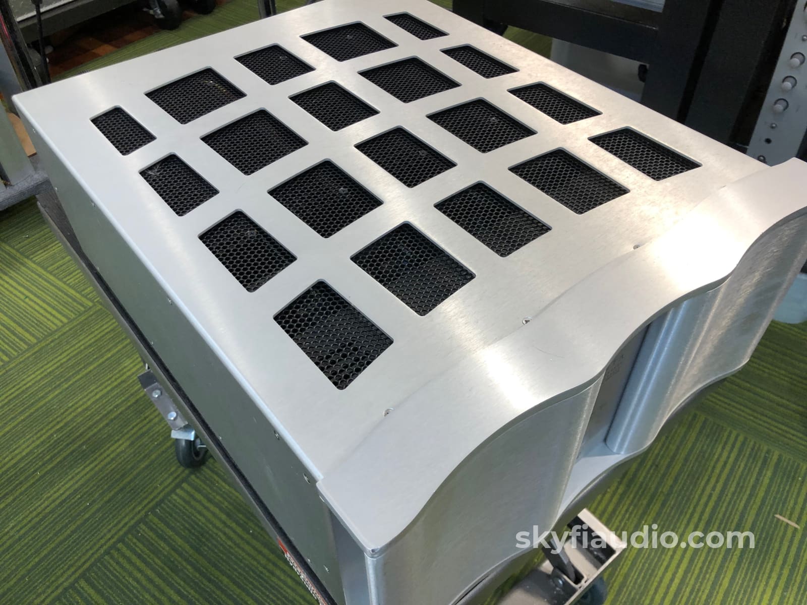 Theta Dreadnaught High Current 7 Channel Theater Amplifier