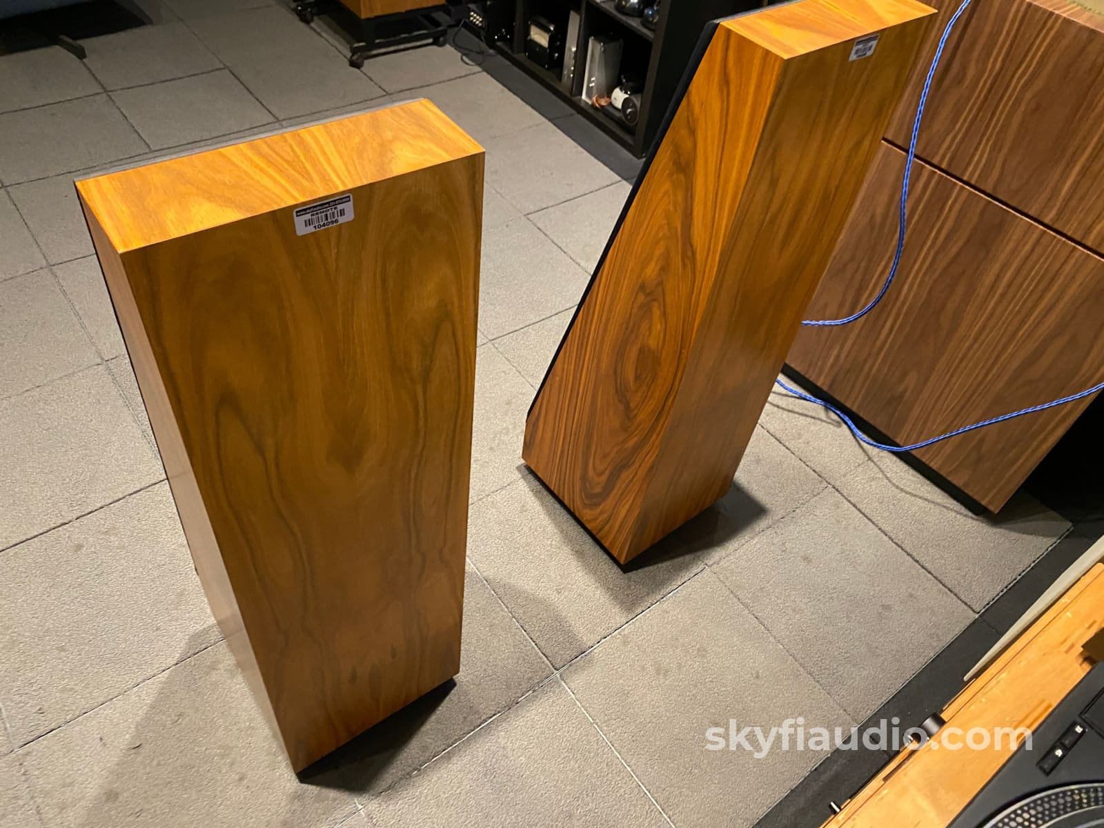 This Cs2.2 Full Range Floor Standing Speakers - Super Clean