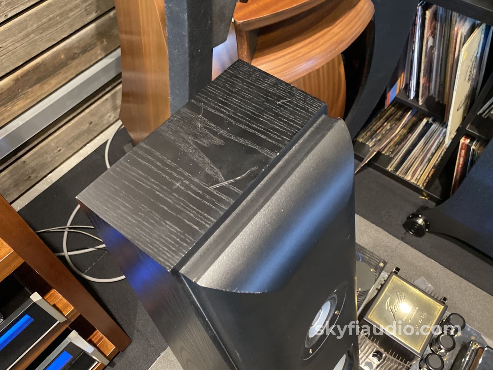 Thiel Cs2.3 Floorstanding Speakers 3-Way With Passive Radiator