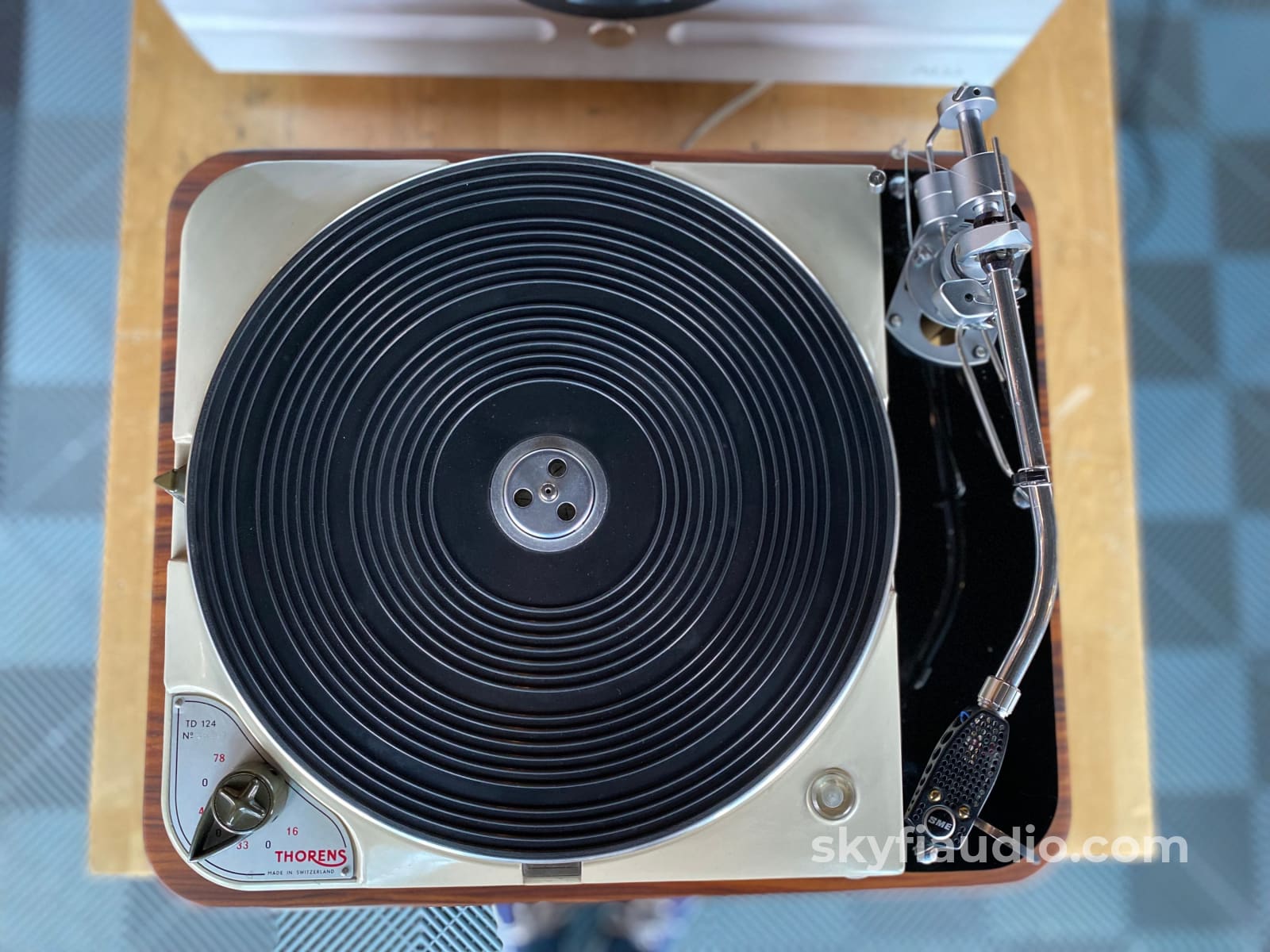 Thorens Td-124 Skyfi Custom Turntable W/Sme Tonearm And New Walnut Plinth
