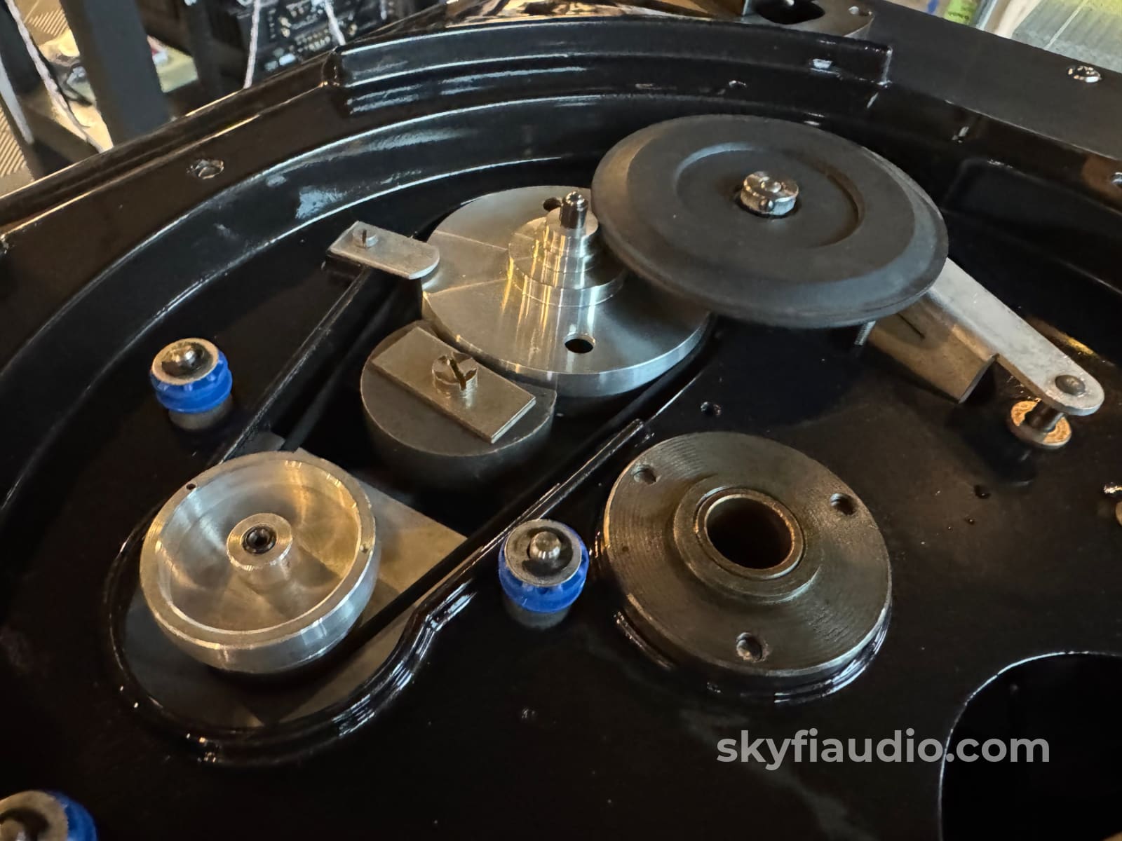 Custom Thorens TD124 Turntable w/ Graham Engineering Tonearm + New Hana MH Turntable