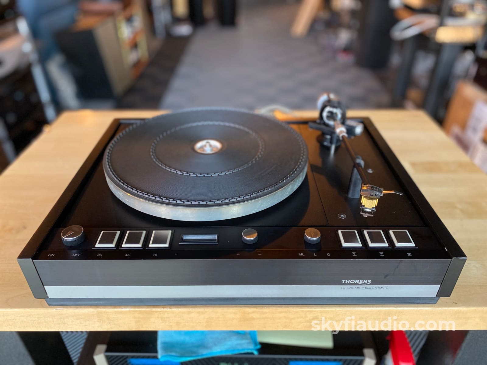 Thorens Td126 Mkii Vintage Turntable With Shure Ultra 500 Cartridge