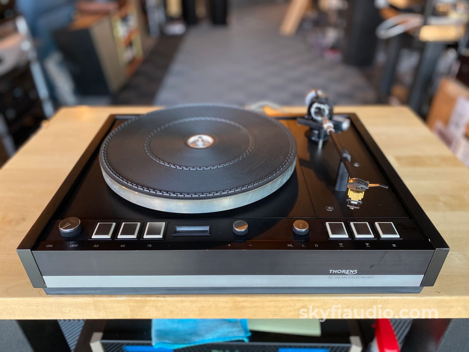 Thorens TD 126 MKII Vintage Turntable With Shure Ultra 500 Cartridge