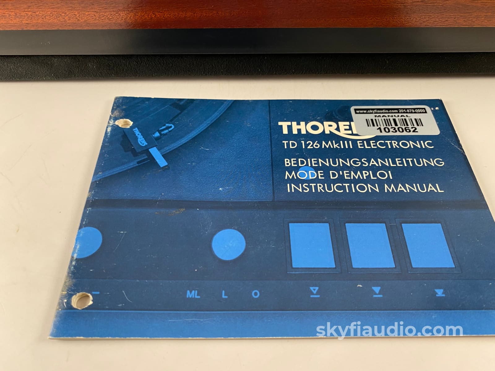 Thorens Td 126 Mkiii Belt Drive Turntable With New Sumiko Blue Point No. 2