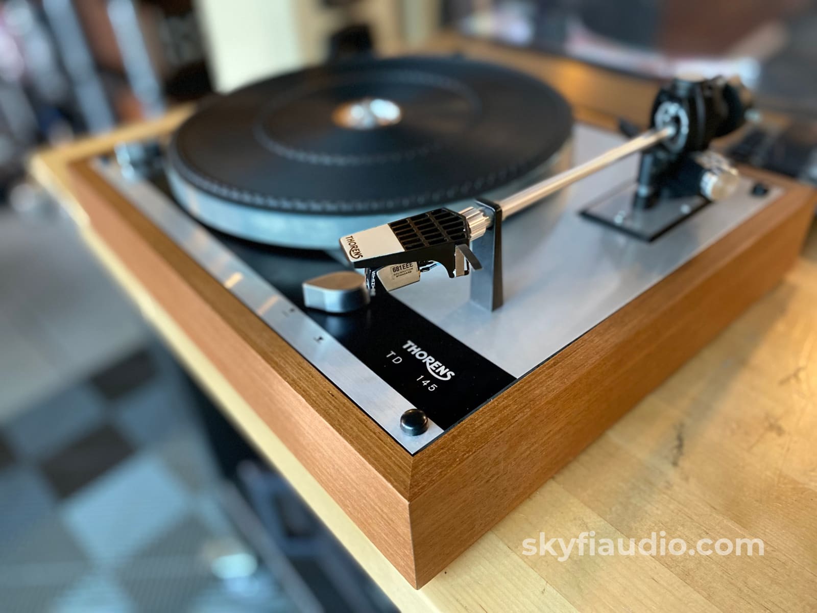 Thorens Td-145 Vintage Turntable W/Stanton Cartridge