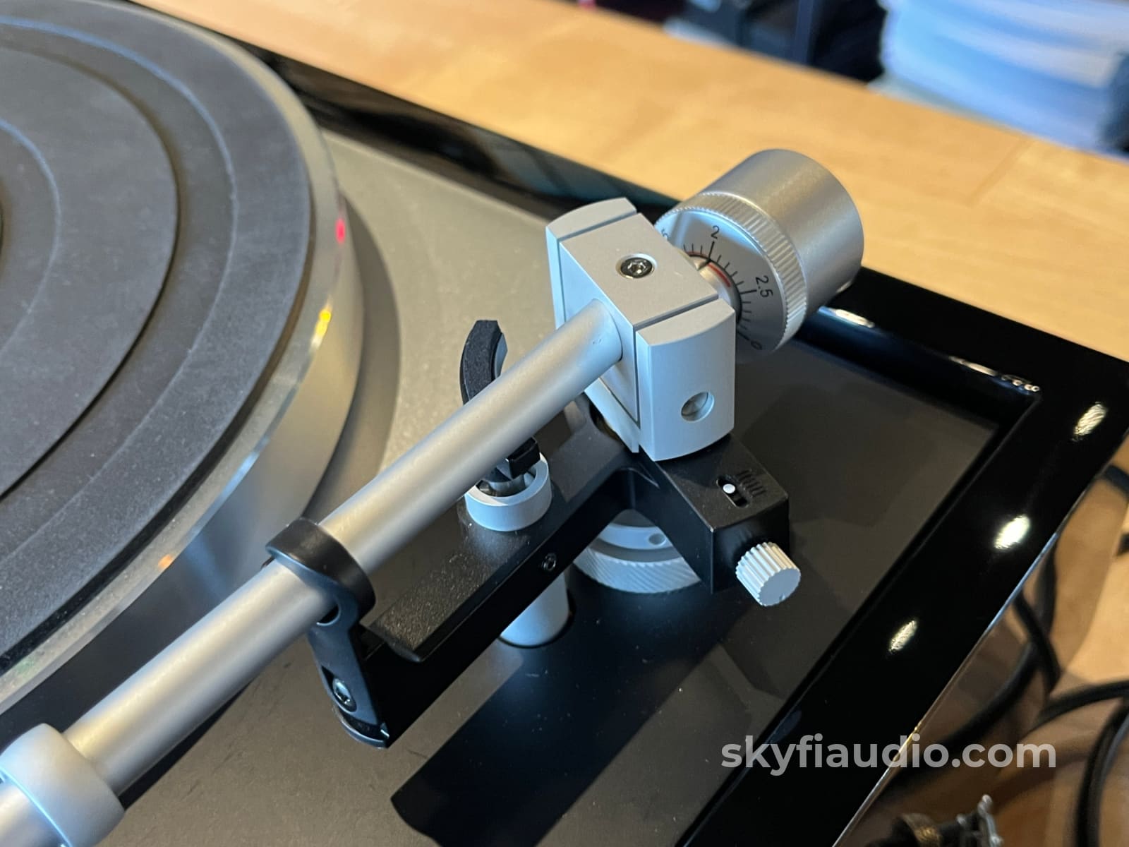 Thorens TD 1601 Belt Drive Semi Automatic Turntable W/ New Sumiko BP No.3 Cartridge - Turntable