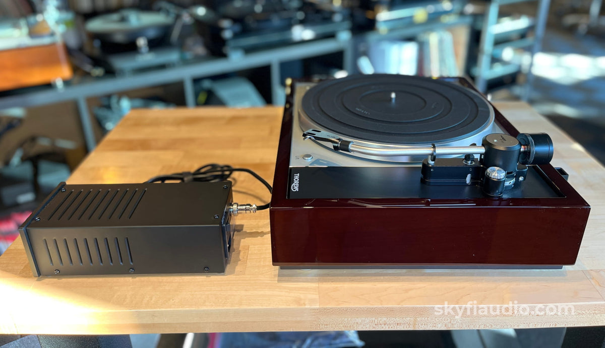 Thorens TD 1601 Turntable W/ New Hana ML Cartridge - Open Box - Turntable