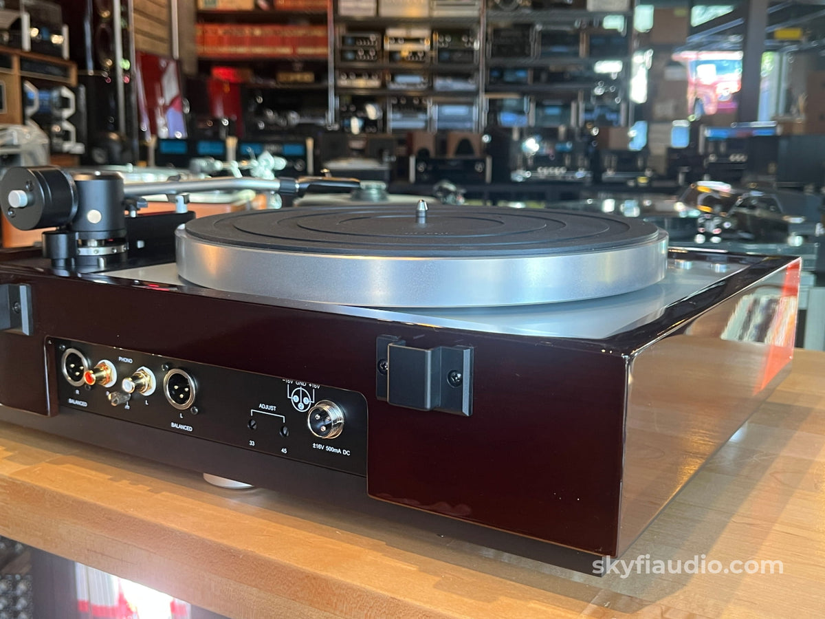 Thorens TD 1601 Turntable W/ New Hana ML Cartridge - Open Box - Turntable