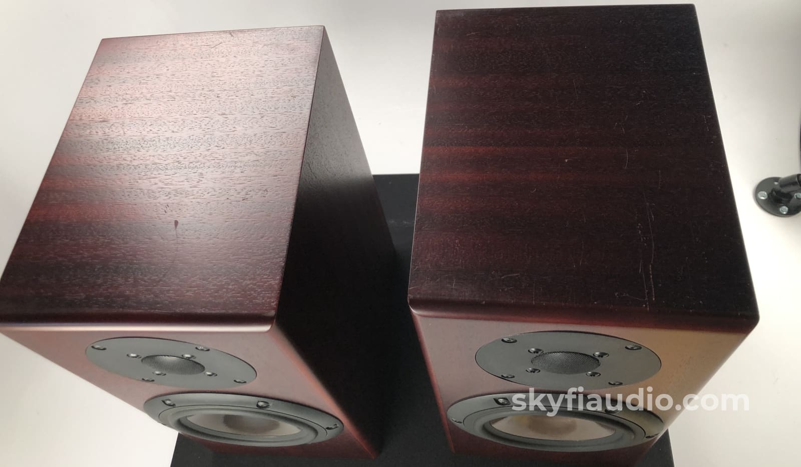 Totem Rainmaker Bookshelf Speakers - Big Sound