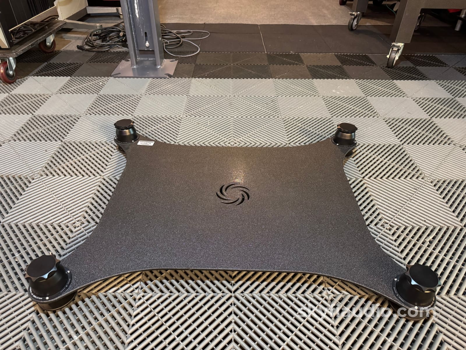 Townshend Audio Seismic Isolation Podium - Single Unit - ’Blue’ Load Rating Furniture