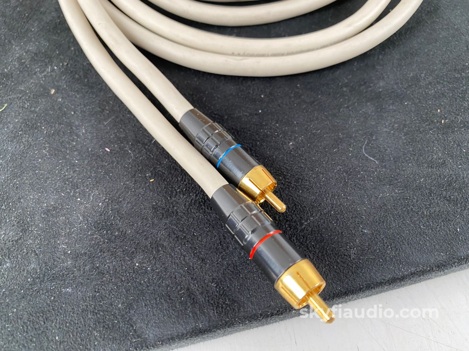 Transparent Musiclink Rca Interconnects (Pair) - 2M Cables