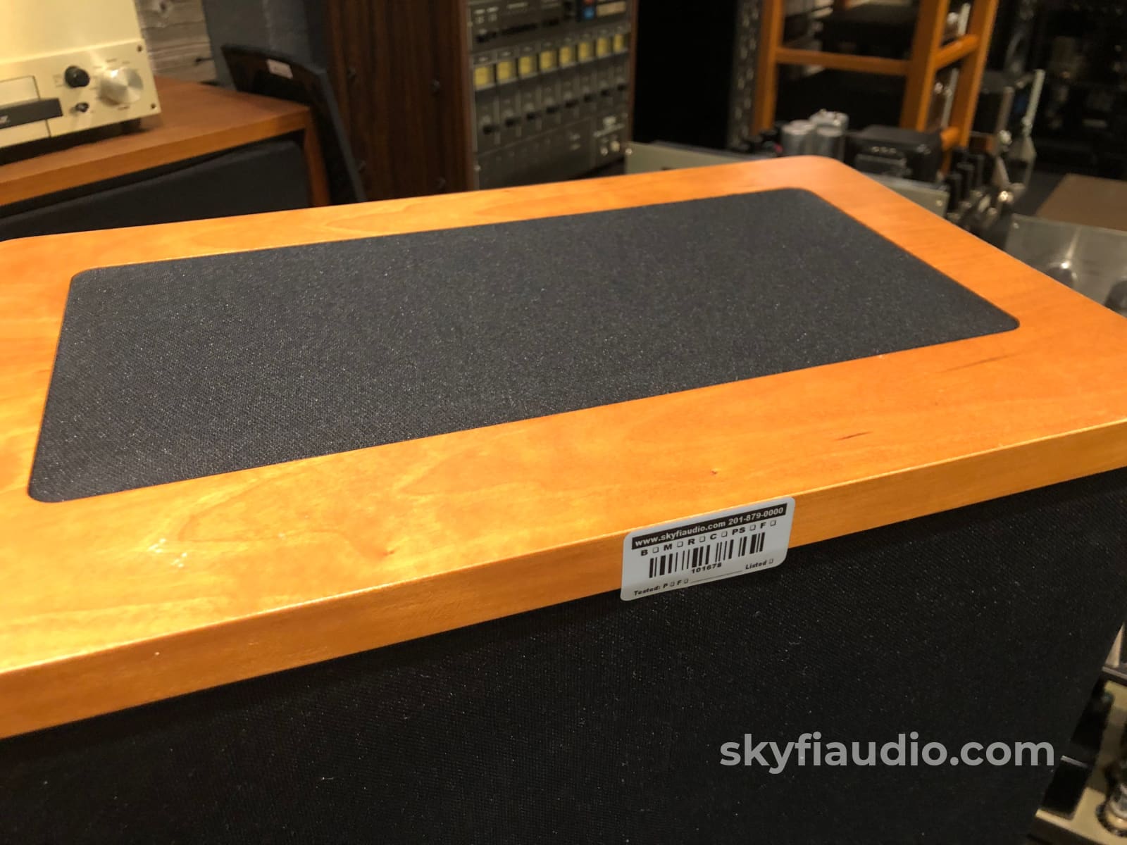 Vandersteen Model 2Ce Signature Ii 30Th Anniversary Speakers With Sound Anchor Stands