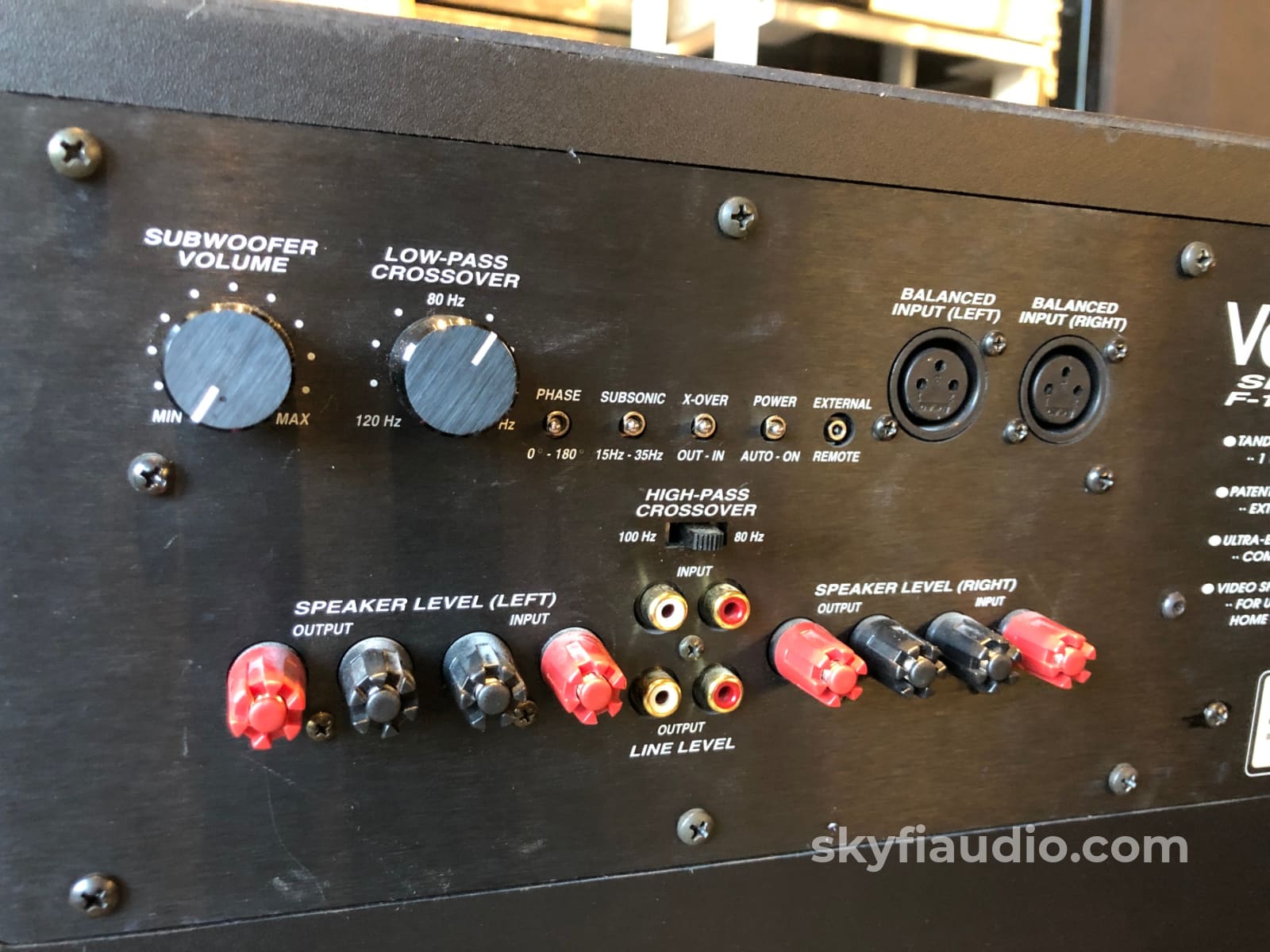 Velodyne Servo F-1800R Ii Subwoofer - 600W And Monstrous 18 Driver Speakers