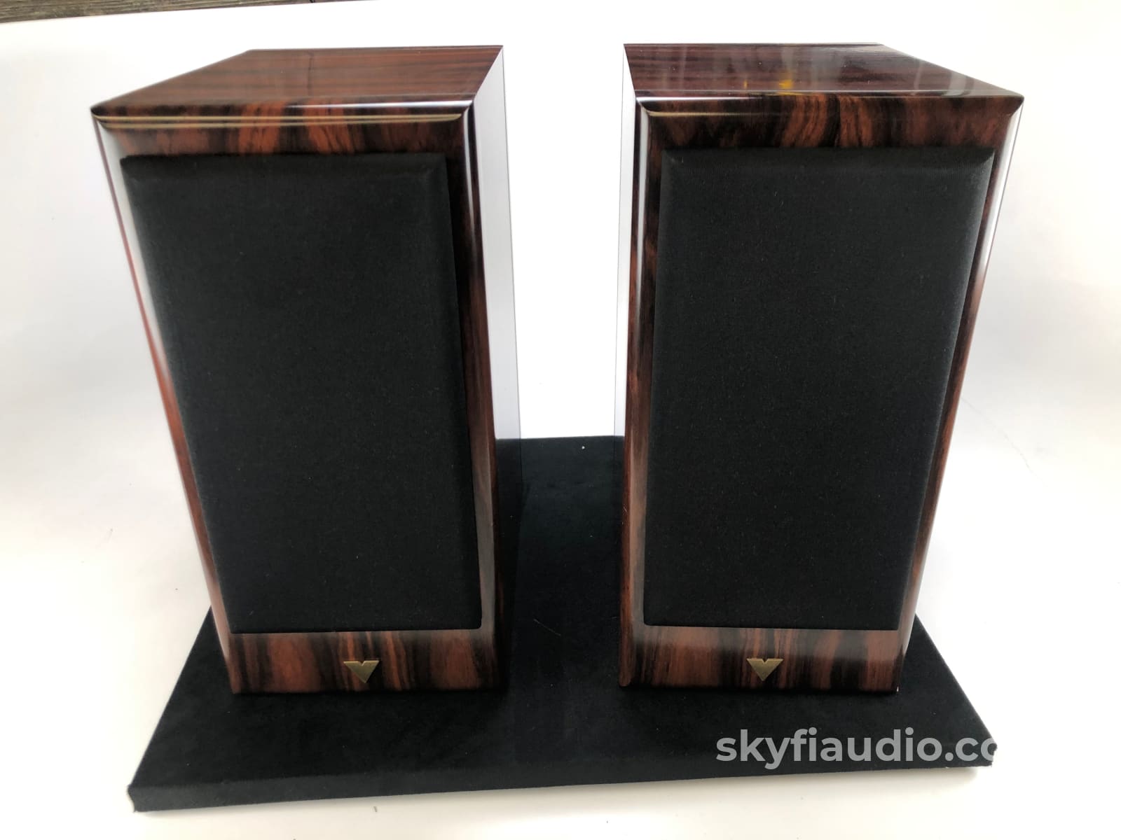Vienna Acoustics Haydn Speakers - In A Spectacular Finish