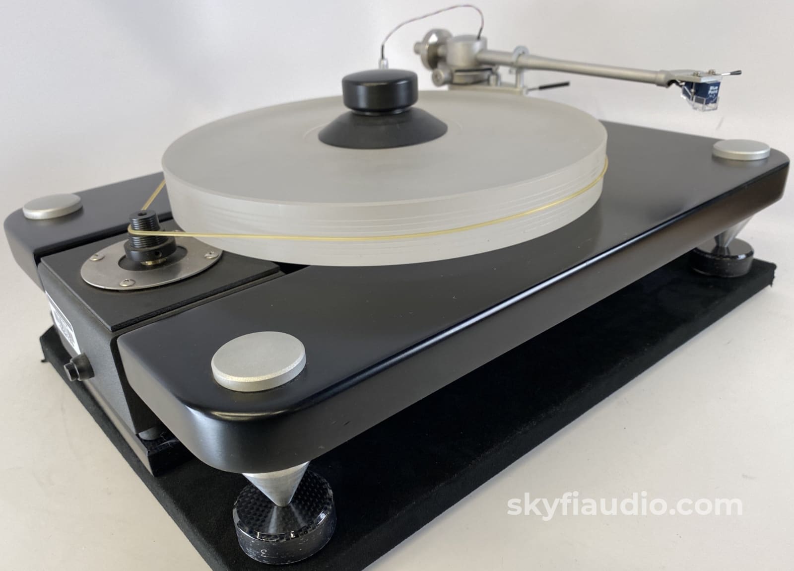 Vpi Aries Scout With New Sumiko Moving-Coil Phono Cartridge Turntable