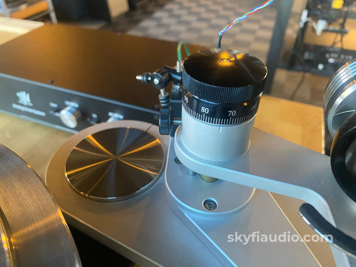 Vpi Avenger Reference Turntable With Gimbal Tonearm And Upgrades