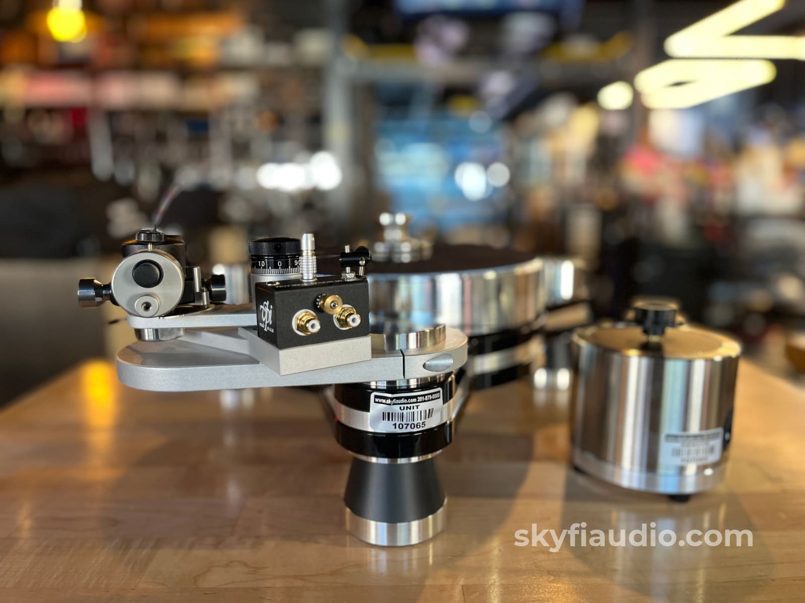 VPI Avenger Turntable - JMW 12 3D Tonearm - W/Manual Turntable