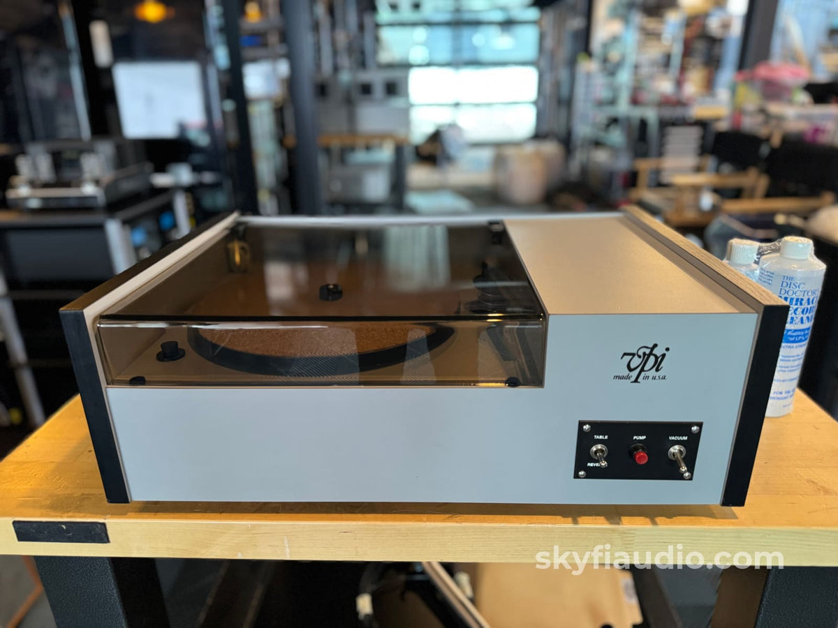 Vpi Hw-17F Record Cleaner With Fluid Accessory