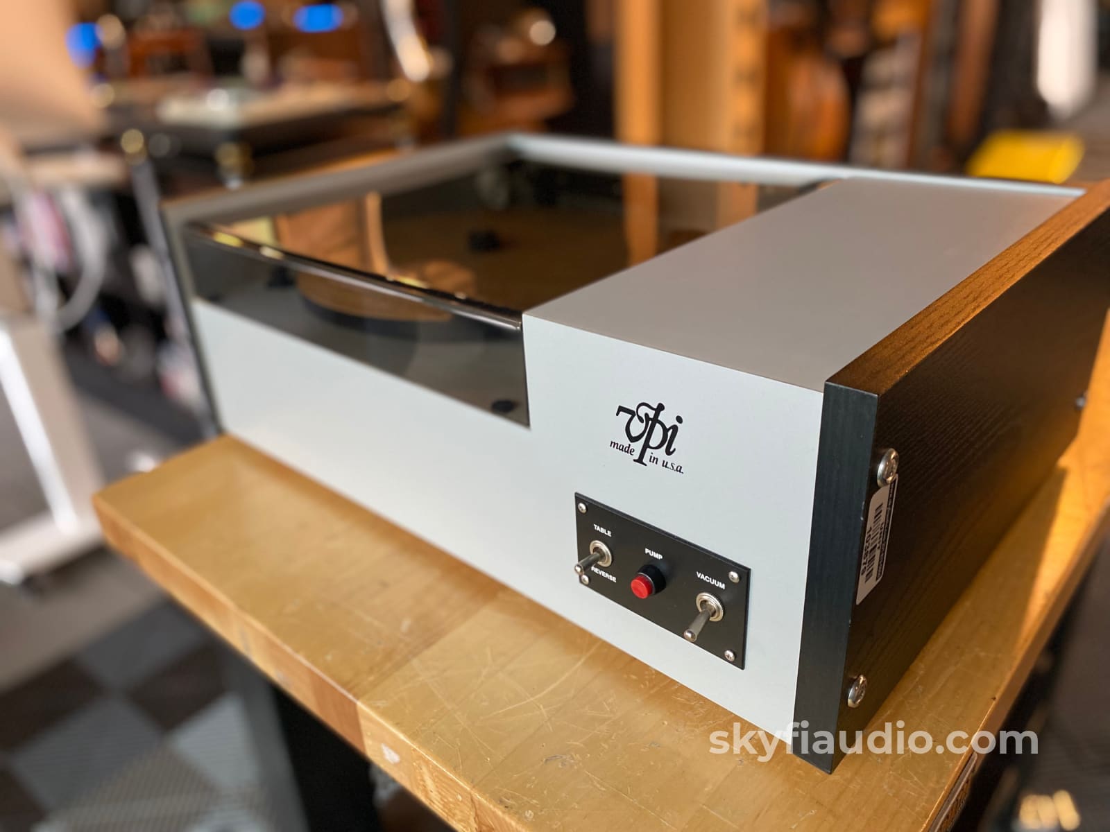 Vpi Hw-17F Record Cleaning Machine With Pump Accessory