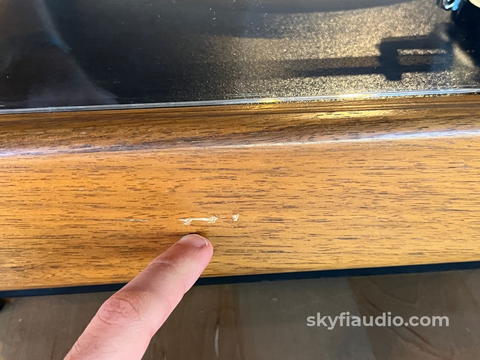 VPI HW-19 Junior Turntable - AudioQuest PT-6 Tonearm - New Ortofon 2M Black MM Cartridge Turntable