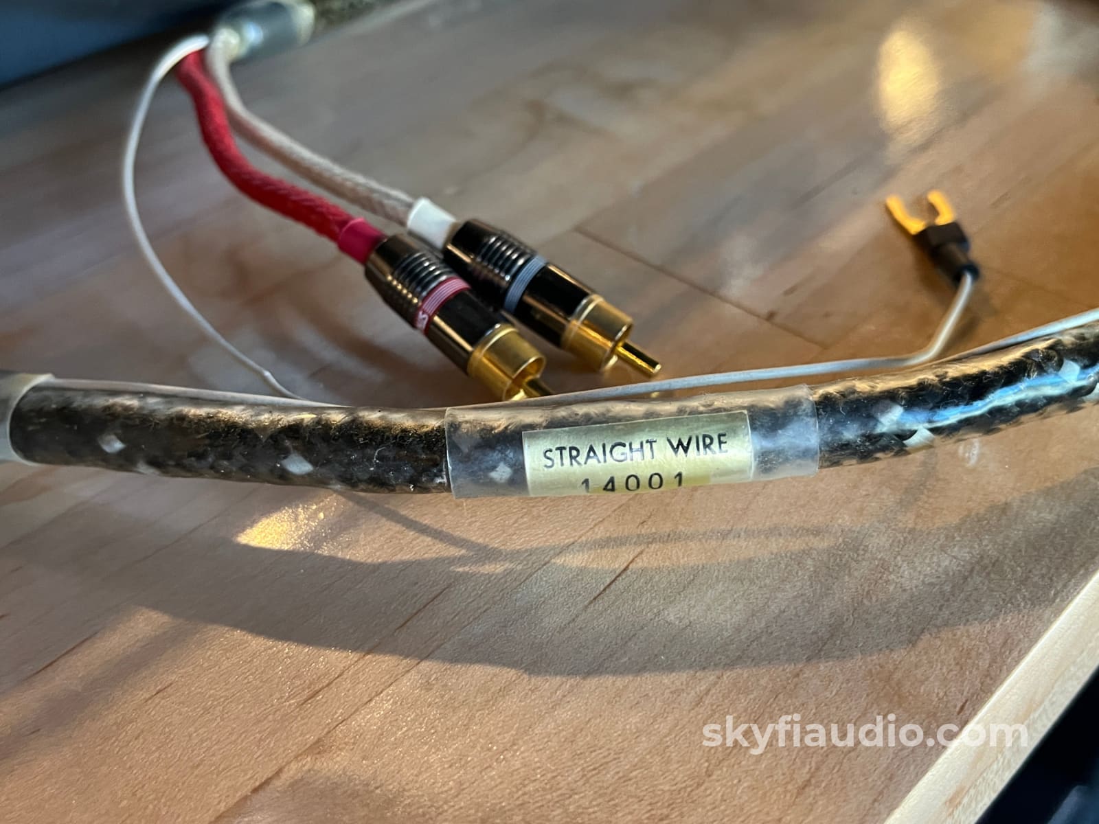 VPI HW-19 Junior Turntable - AudioQuest PT-6 Tonearm - New Ortofon 2M Black MM Cartridge Turntable