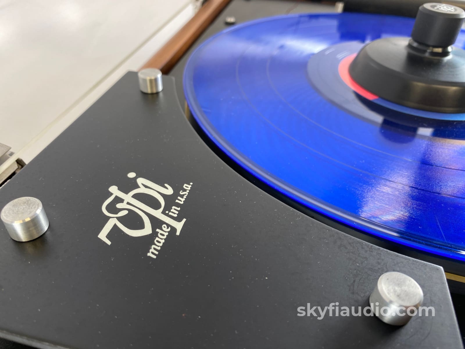 Vpi Hw-19 Turntable With Tangential Tonearm And Pump - In Dark Mahogany With New Sumiko Cartridge