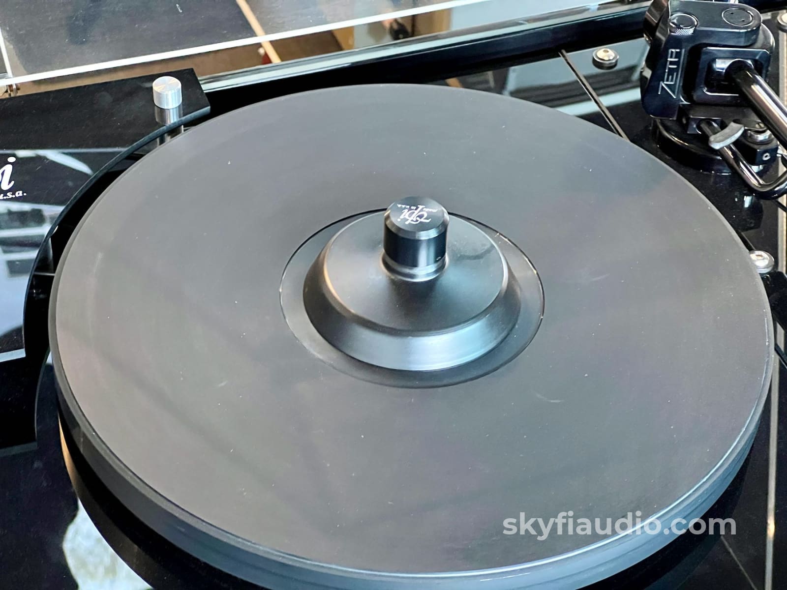 Vpi Hw-19 Vintage Turntable W/Zeta Tonearm And New Sumiko Cartridge
