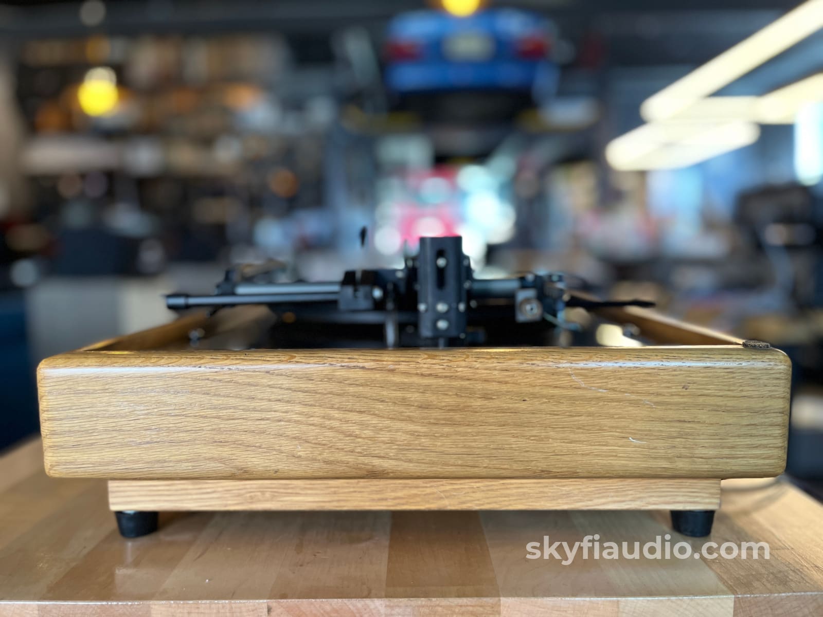 VPI HW-19 Vintage Turntable - W/ Element Technology Arm + Hana EH Cartridge Turntable