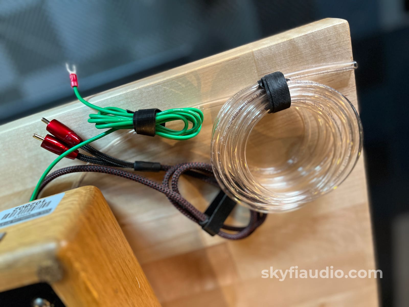 VPI HW-19 Vintage Turntable - W/ Element Technology Arm + Hana EH Cartridge Turntable