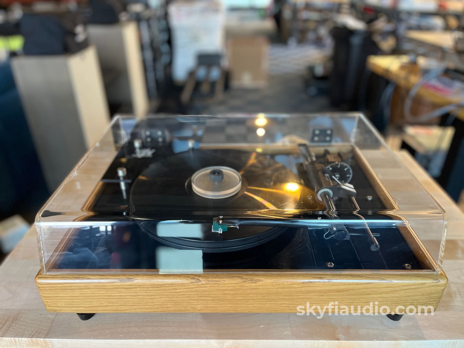 VPI HW-19 Vintage Turntable - W/ Element Technology Arm + Hana EH Cartridge Turntable