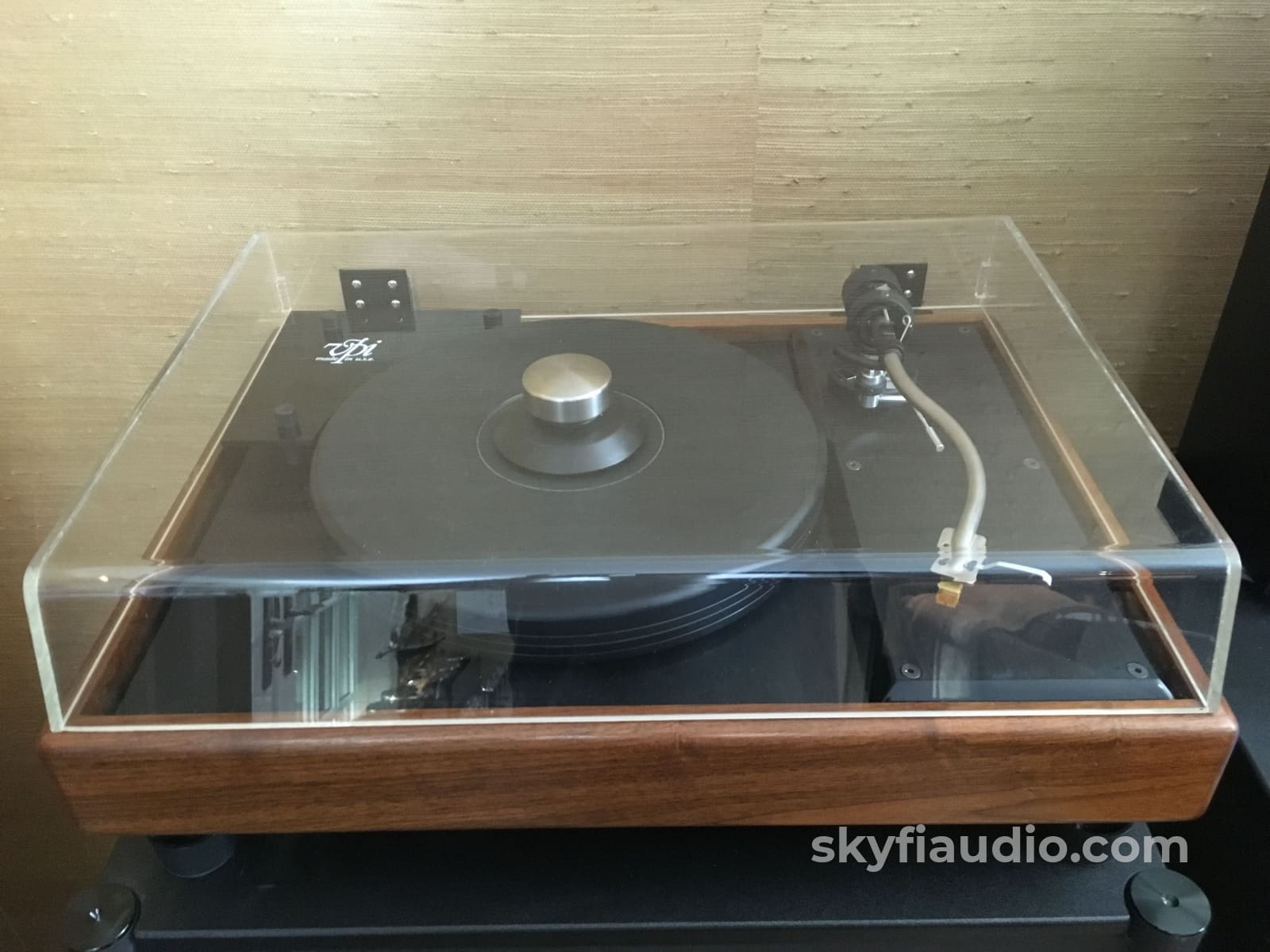 Vpi Industries Hw-19 Turntable With Upgrades And New Grado Cartridge
