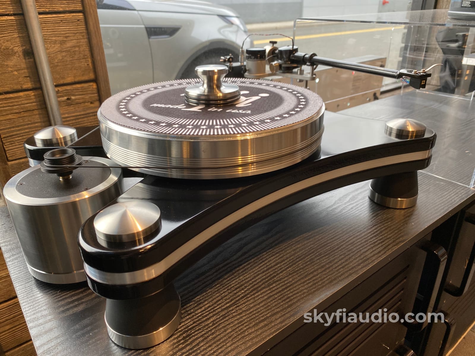 Vpi Prime Signature Turntable With Jmw Memorial Tonearm And New Sumiko Cartridge