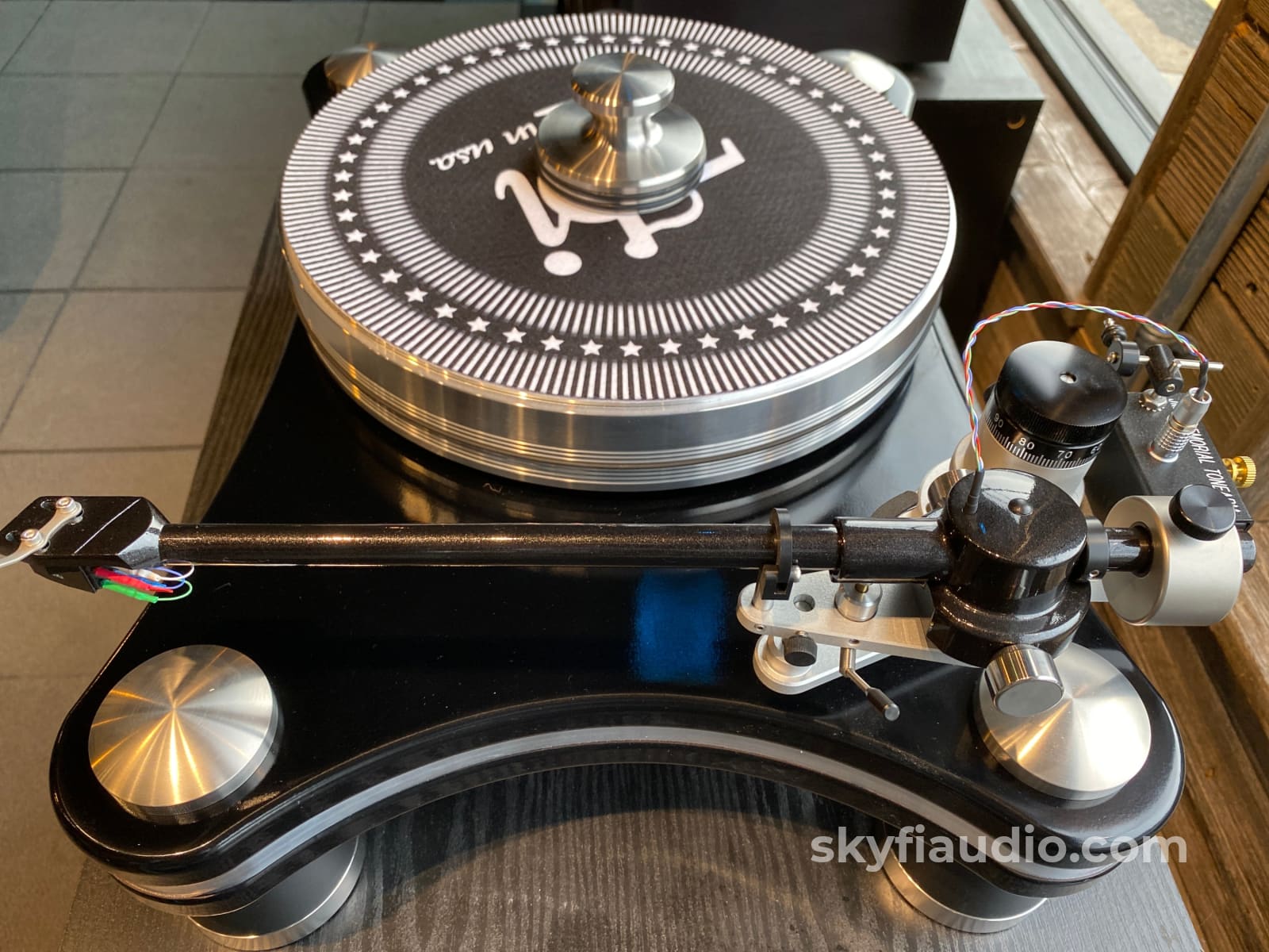 Vpi Prime Signature Turntable With Jmw Memorial Tonearm And New Sumiko Cartridge
