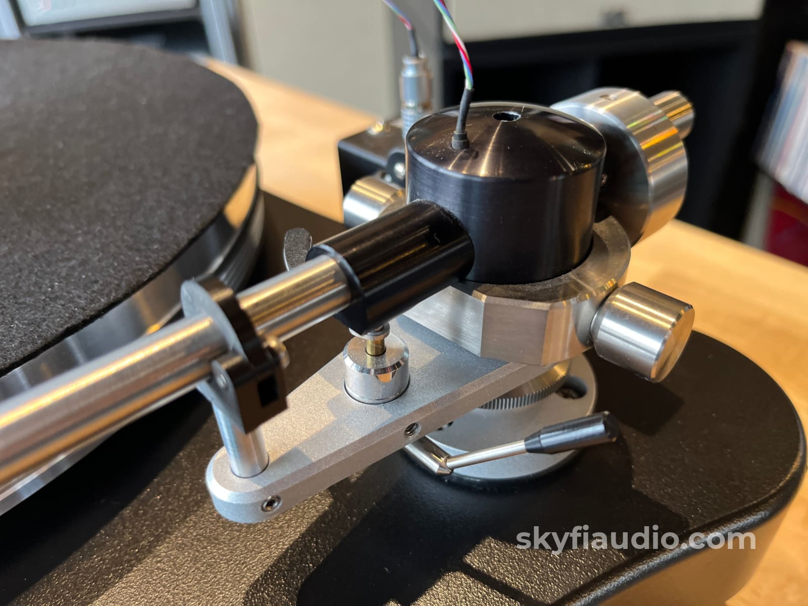 VPi Scout Turntable - w/ Hana EH MC Cartridge Turntable