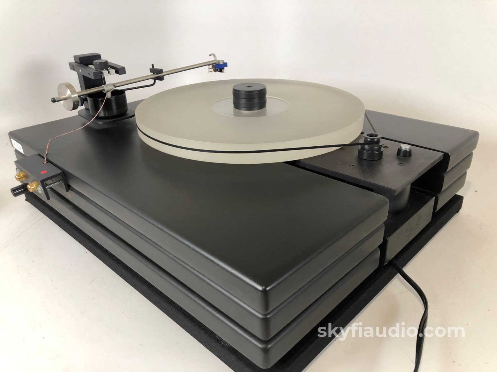 Well Tempered Classic Turntable