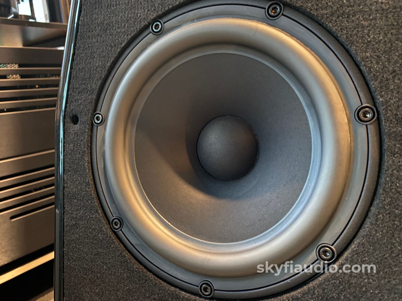 Wilson Audio Sabrina Speakers In Gloss Black