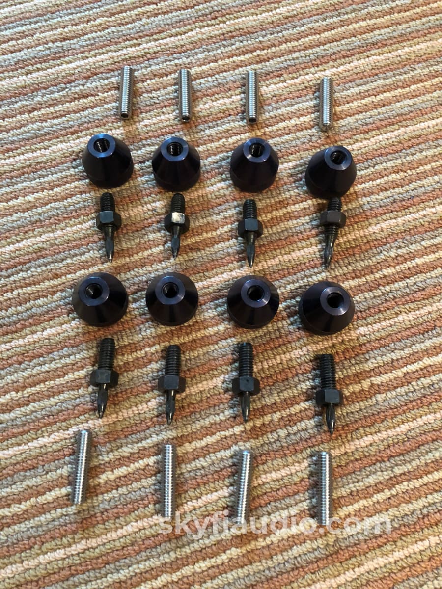 Wilson Audio Watt / Puppy System V (5) Speakers - With Grills And Spikes