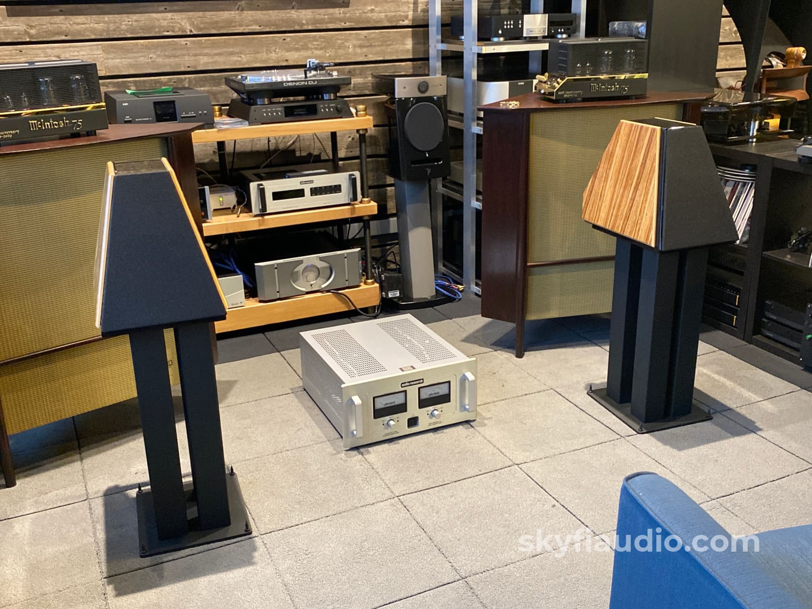 Wilson Audio Watt V Bookshelf Speakers