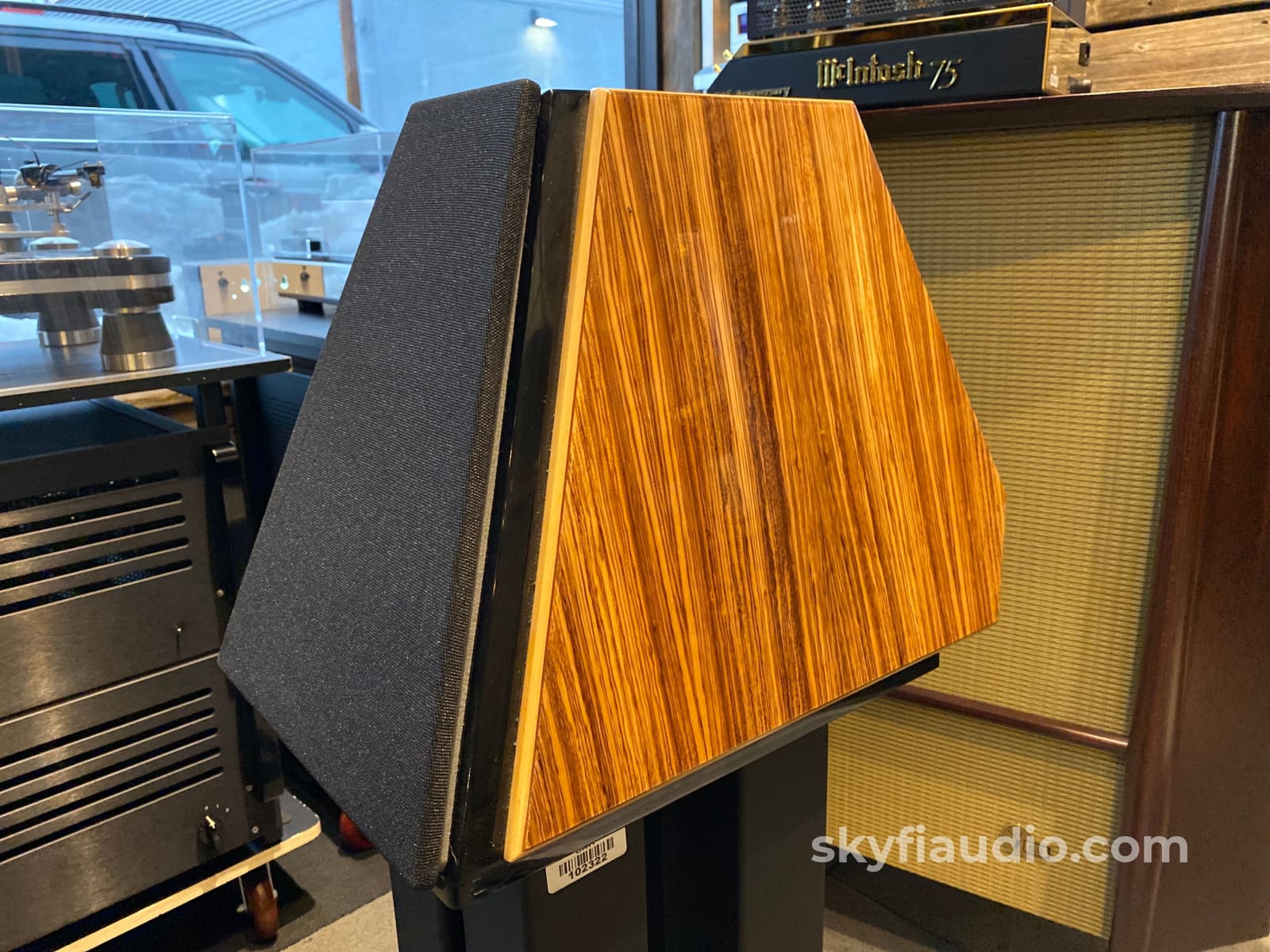 Wilson Audio Watt V Bookshelf Speakers