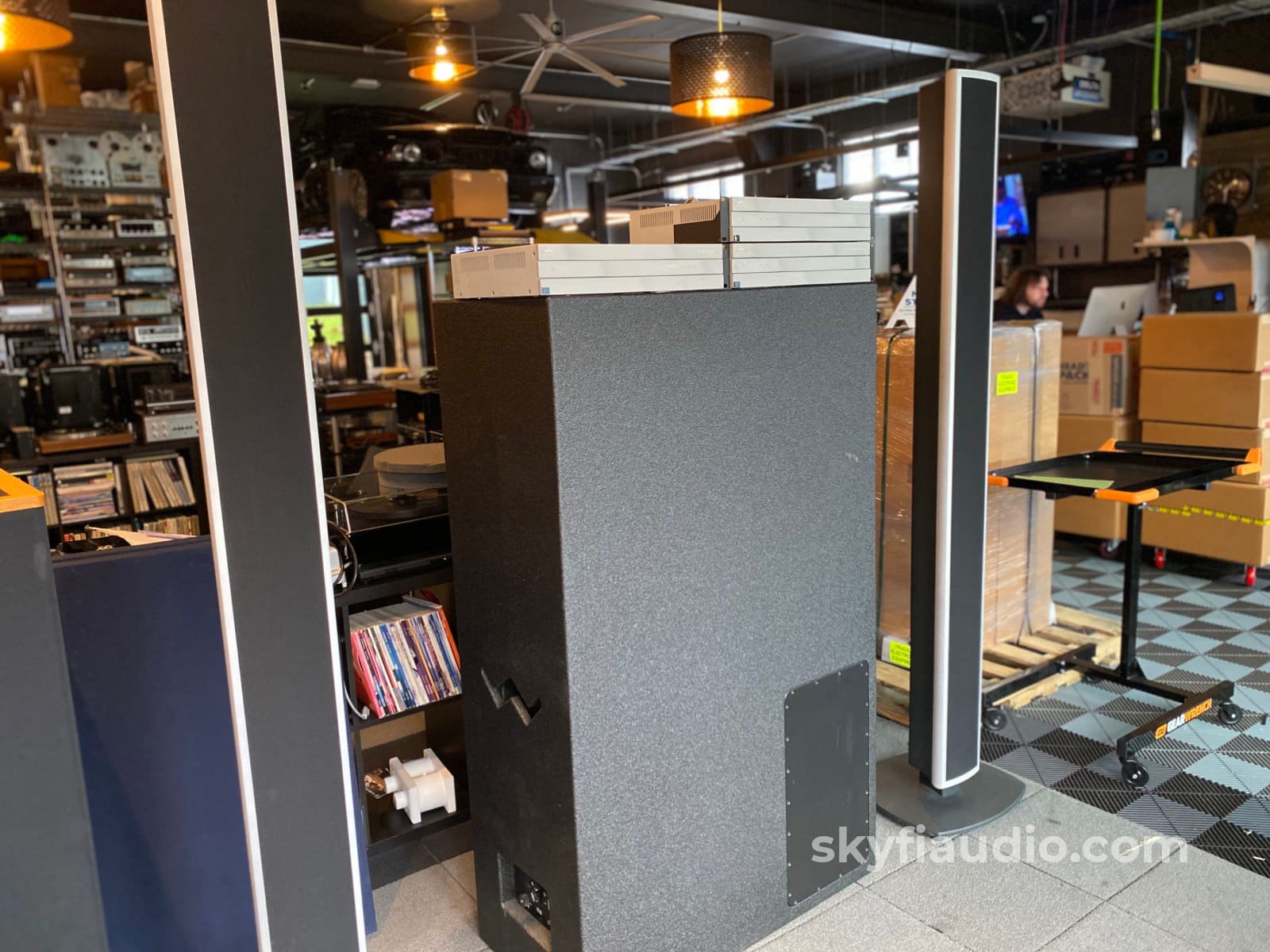 Wisdom Audio 2.1 Line Array Active Speaker System - Killer For Large Rooms Speakers