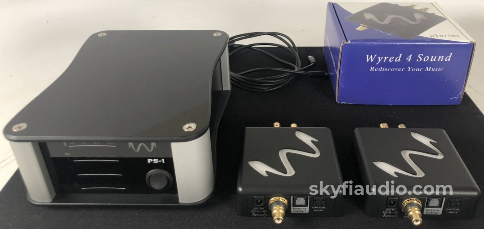 Wyred 4 Sound - Remedy Reclocker (2) With Ps-1 Power Supply Accessory