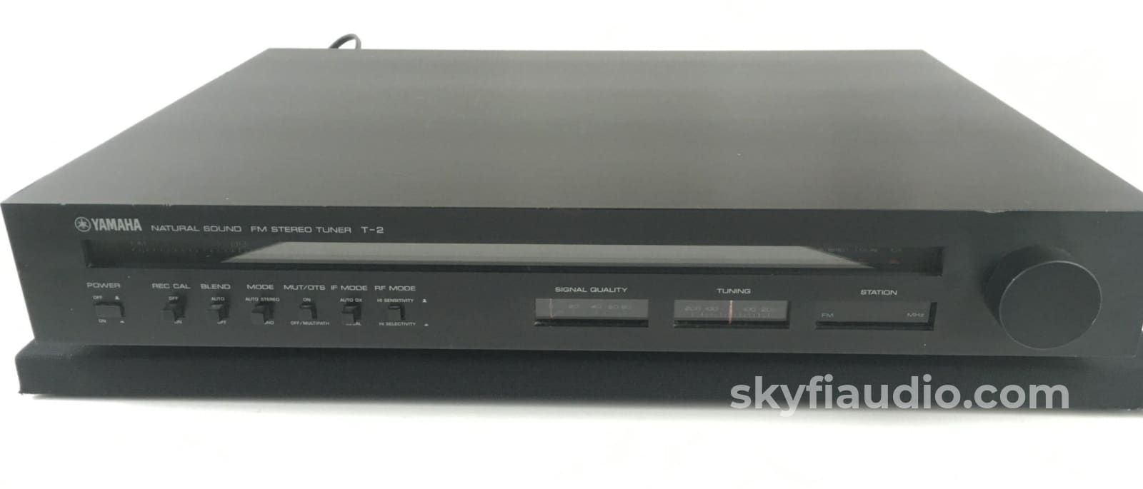 Yamaha T-2 Natural Sound Tuner
