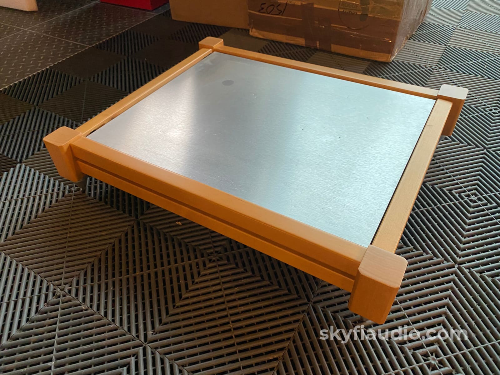 Zoethecus Amp Stand With Z-Block - Single 27 X 22 Accessory