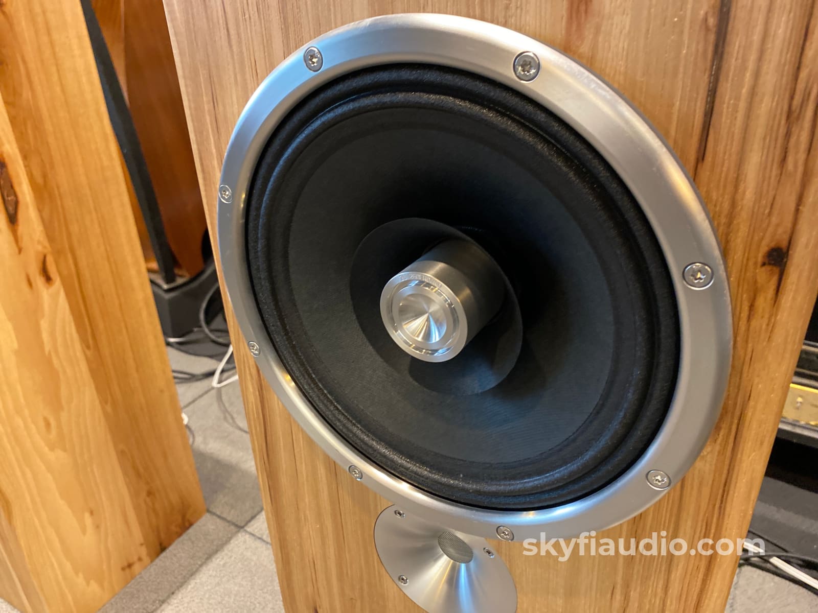 Zu Audio Omen Dirty Weekend In Rustic Hickory Speakers